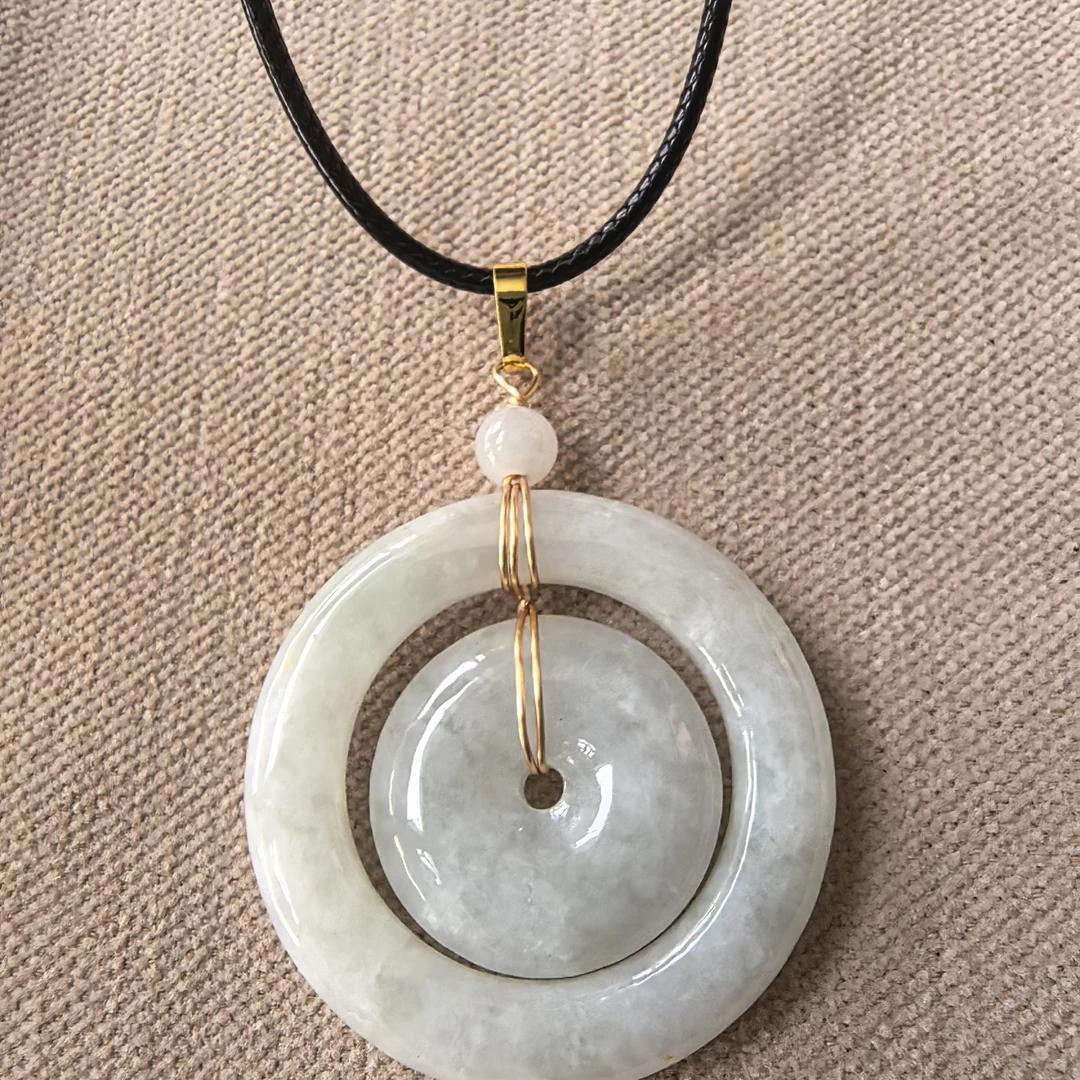 九爷翡翠母子扣吊坠