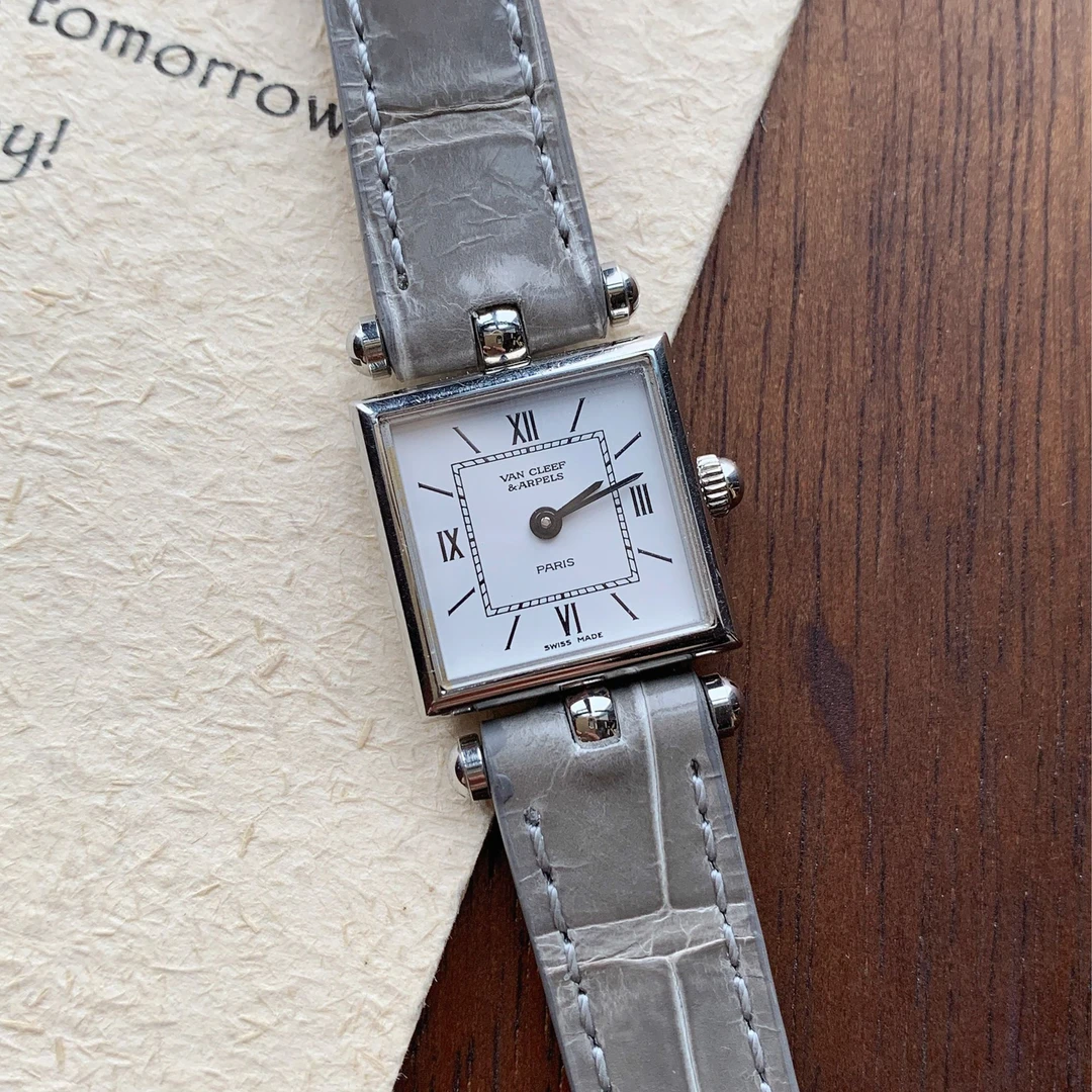 95新 梵克雅宝 1995年·立体感拉满 一字表耳设计 中古石英表A2059