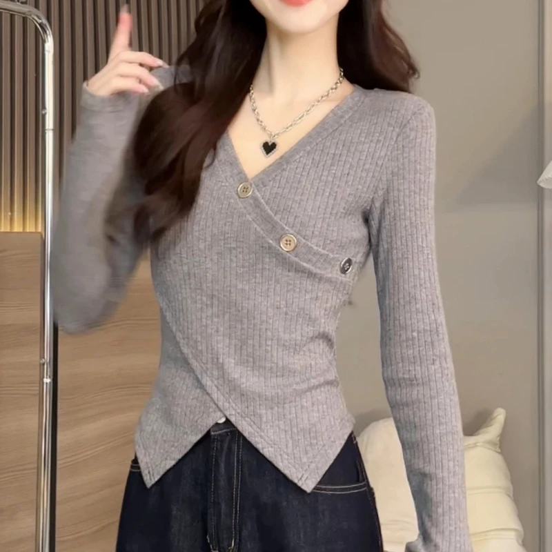 2025秋季新款时尚装饰扣子纯色收腰修身显瘦洋气长袖上衣