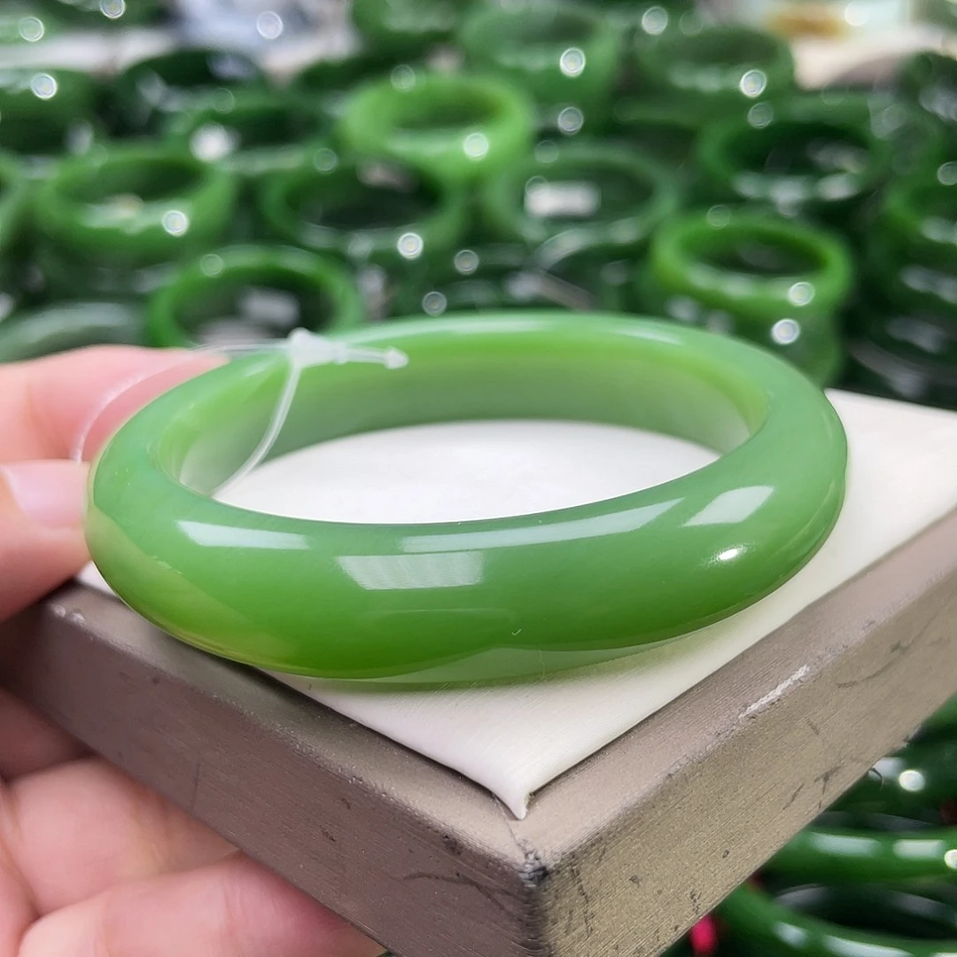 未镶嵌手镯和田玉（碧玉）