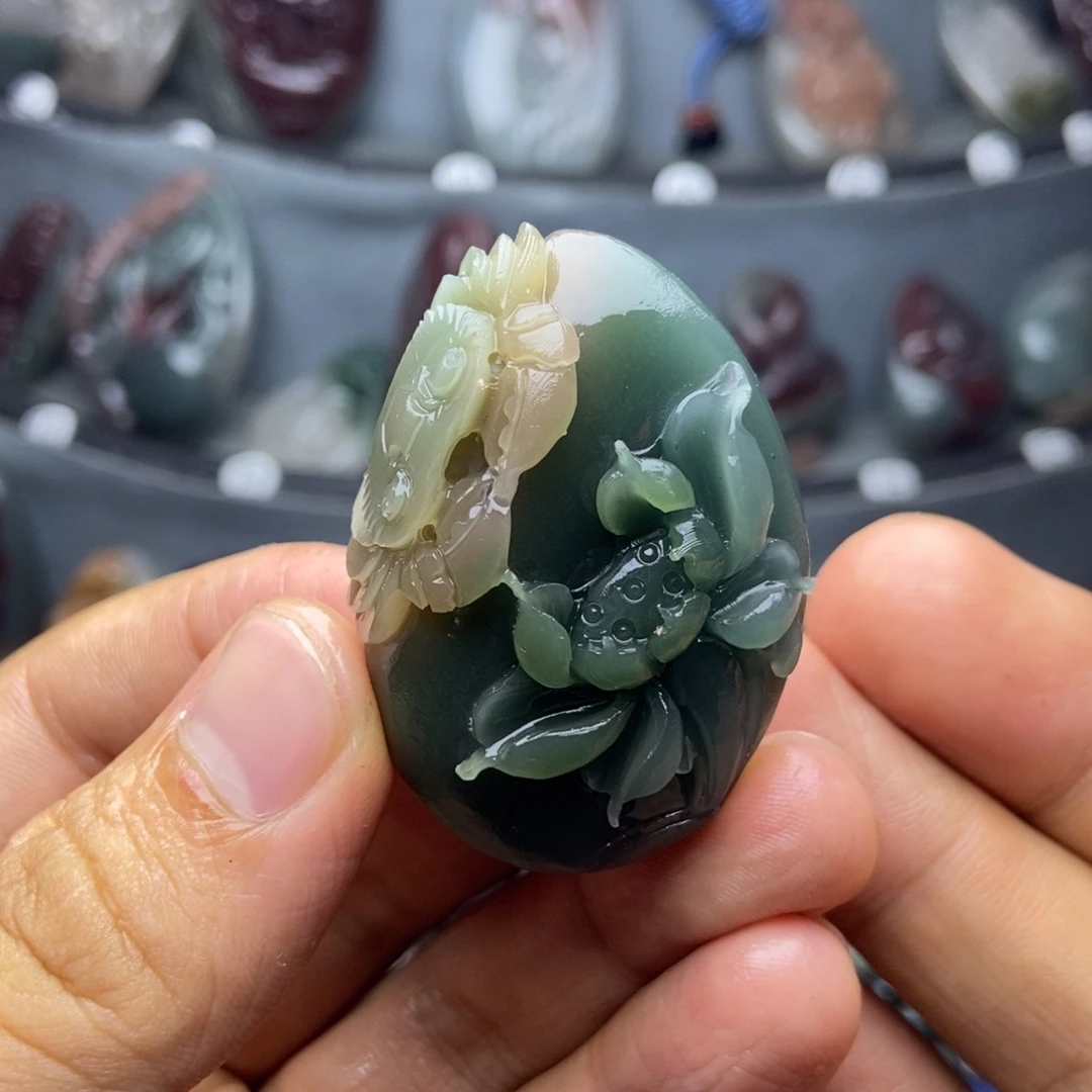 熊****玛瑙/玉髓颈饰未镶嵌