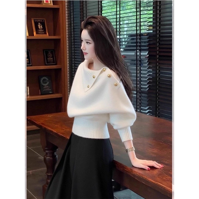 端庄大气米白色短款收腰毛衣女2025年秋季新款奶fufu软糯针织上衣