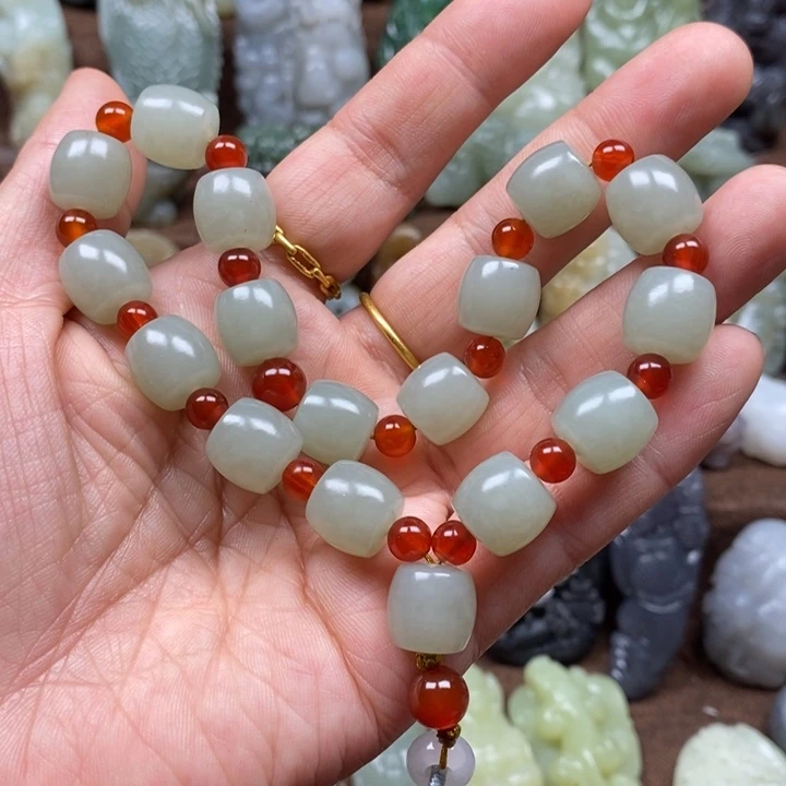 和田玉颈饰未镶嵌