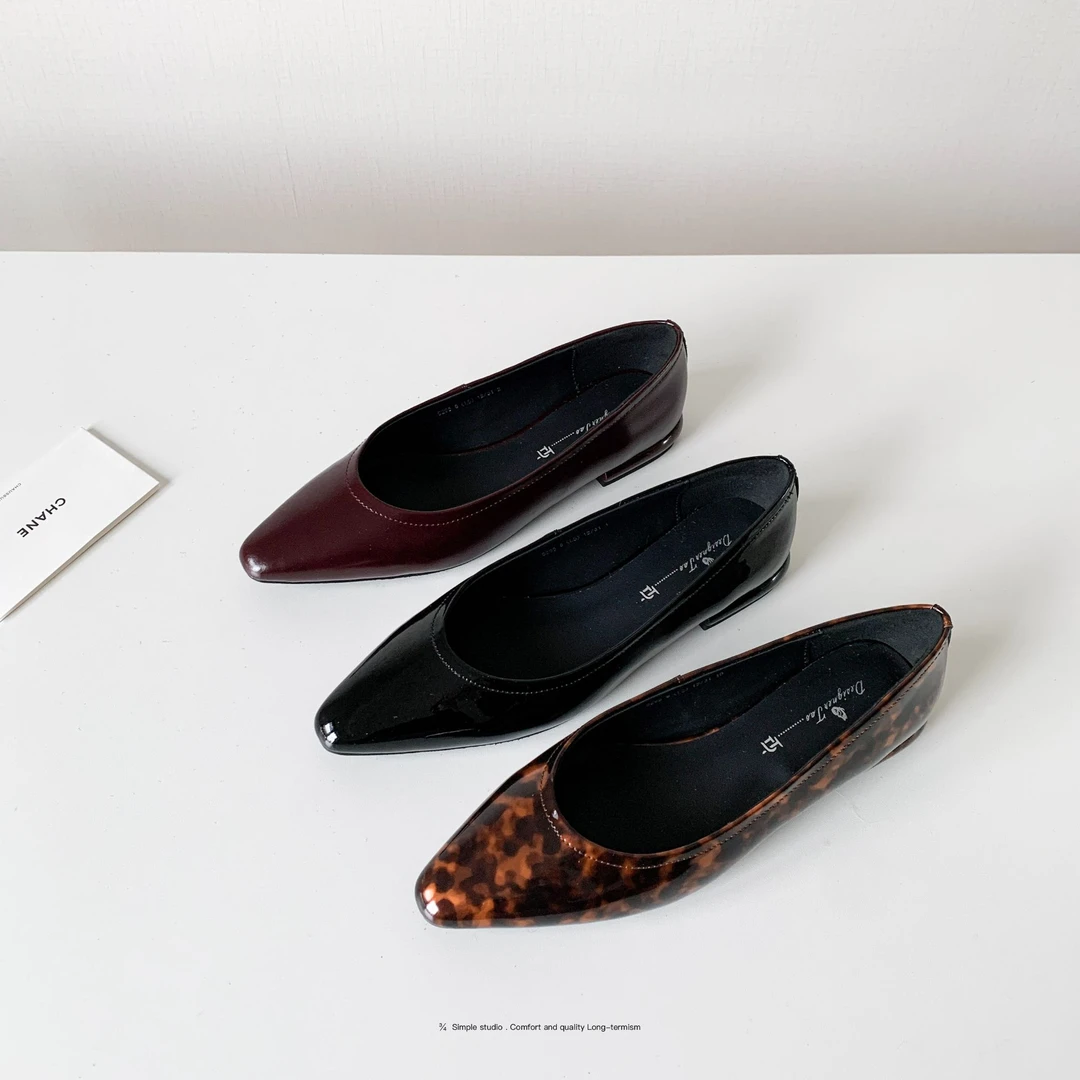 ¾Simple studio(2CM)时尚潮流真皮浅口平底尖头一脚蹬复古单鞋