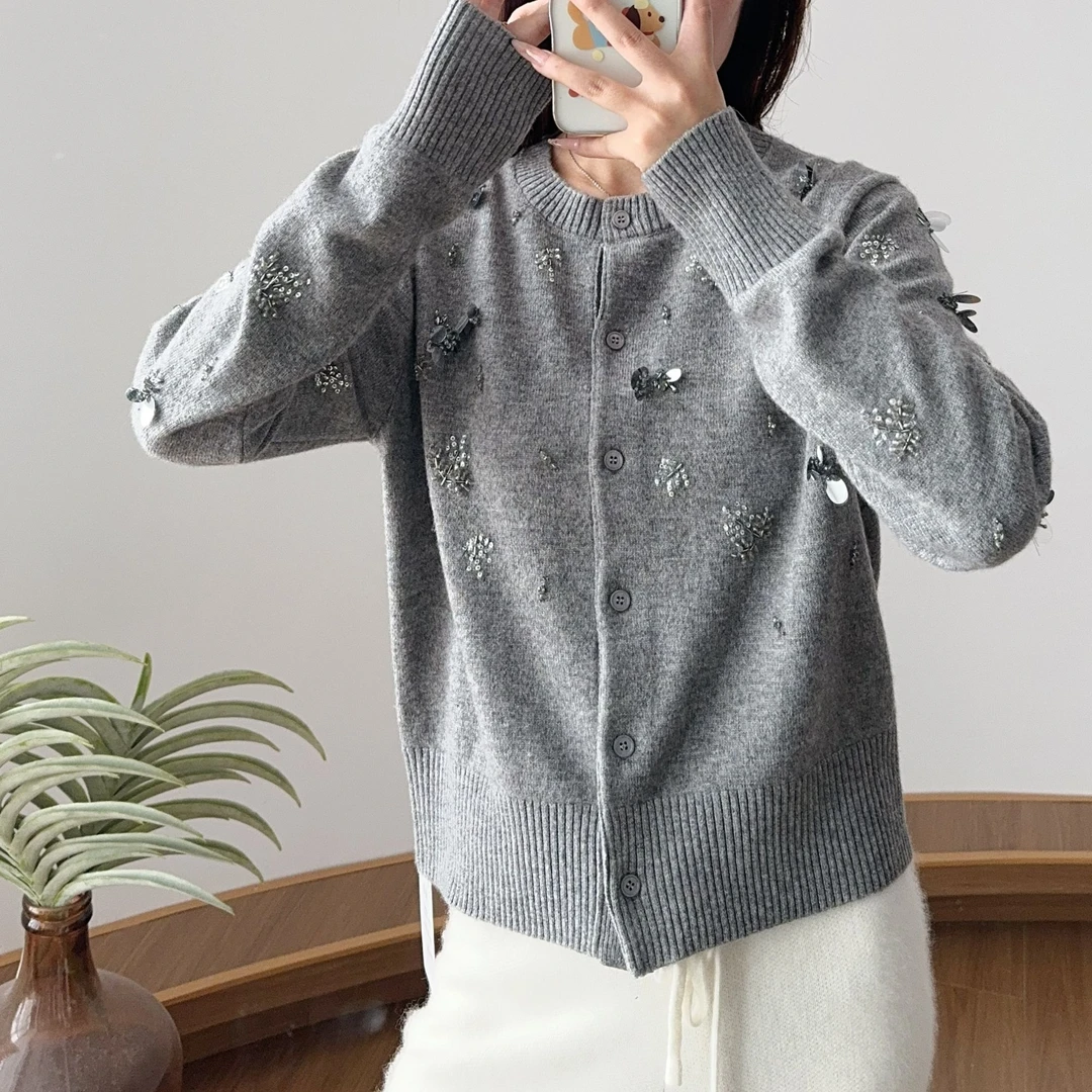 【薇哥内部自营】钉珠圆领春季毛针织衫上衣时尚长袖秋季宽松气质