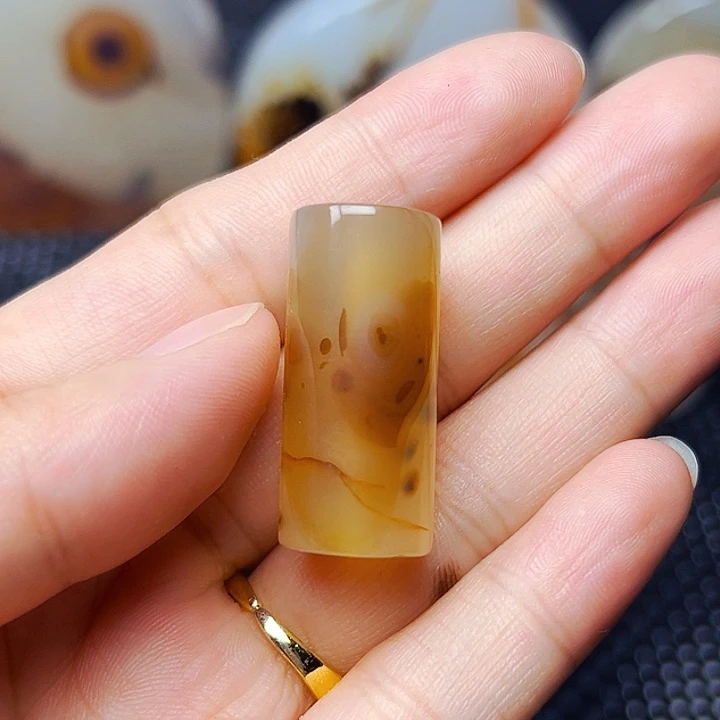 玛瑙/玉髓未镶嵌珠宝半成品
