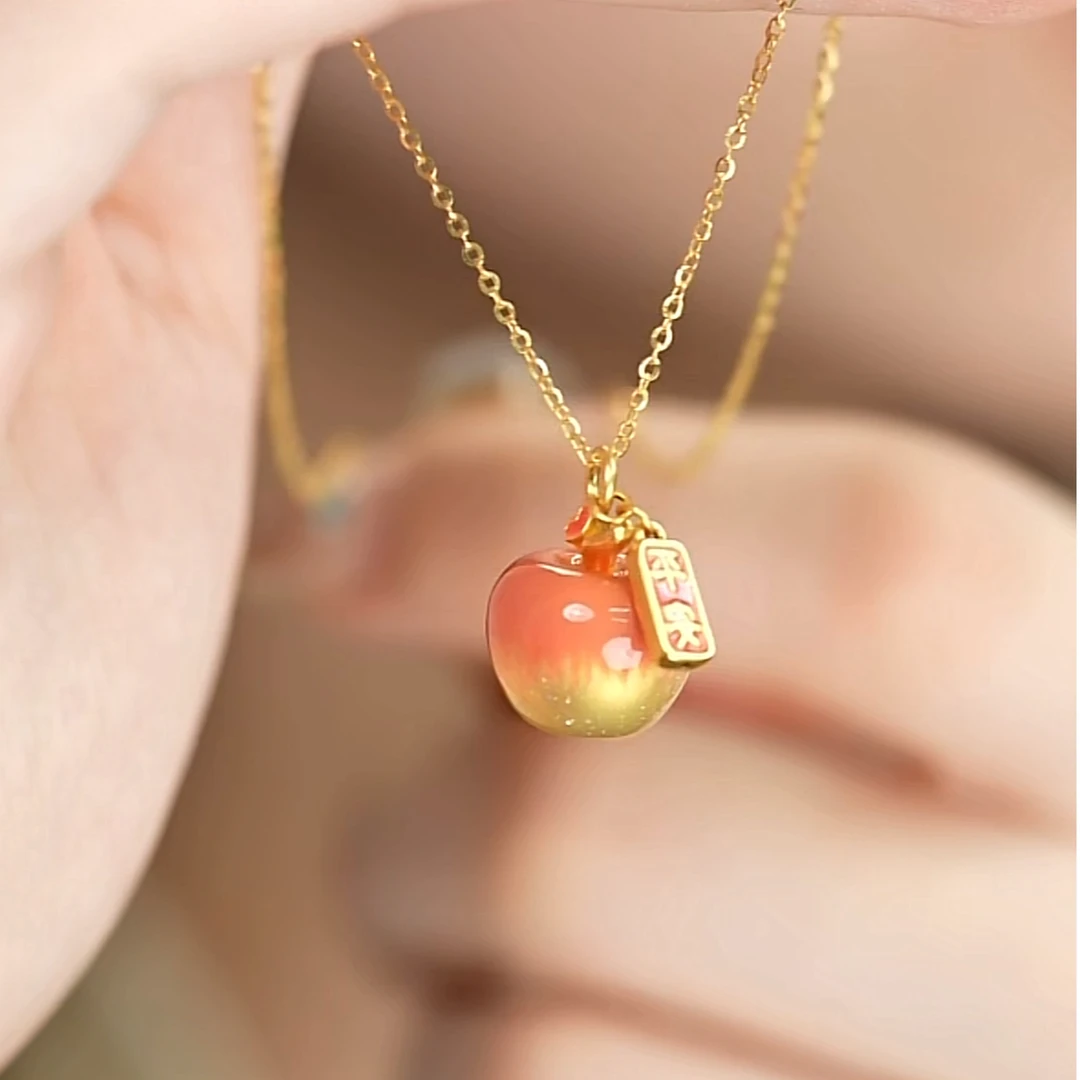 铜合金项链 《恋与深空》同款珐琅平安喜乐苹果项链锁骨链吊坠配饰