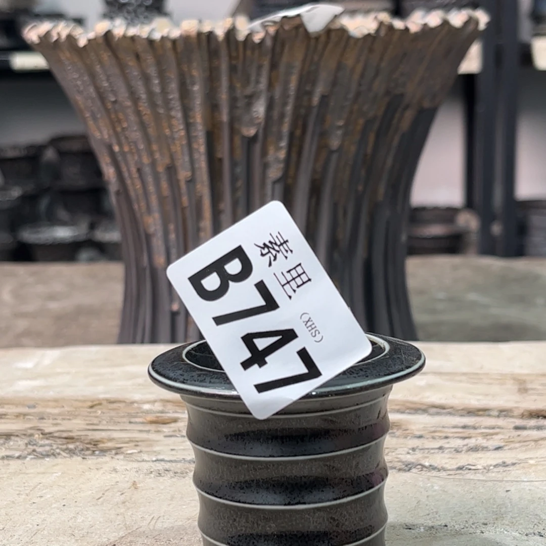 陶内口5高5.5瑕疵