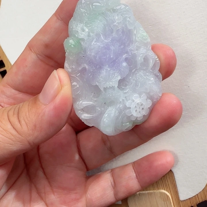 翡翠未镶嵌颈饰国风