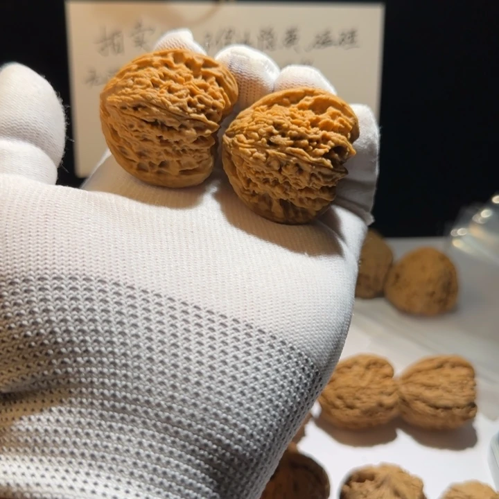 文玩核桃把件美****丶4号，41拉丝凹底窝头