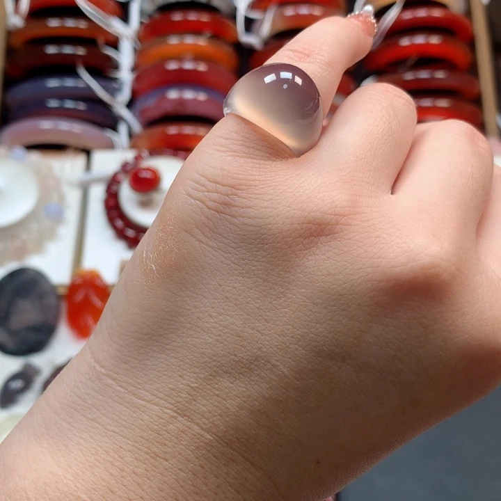 玛瑙/玉髓手镯未镶嵌L****Y