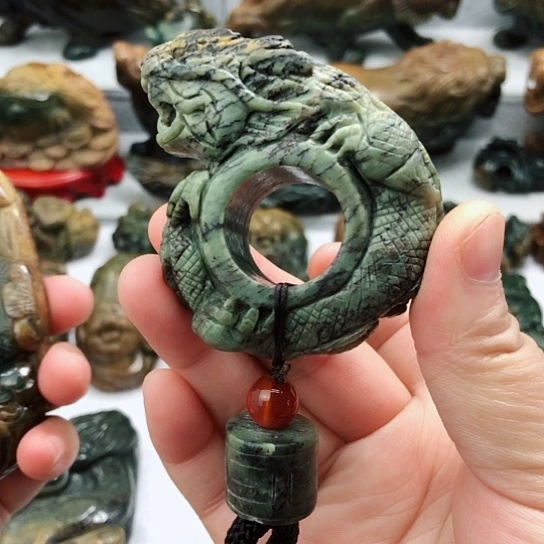 岫岩河磨玉（透闪石质玉）把件未镶嵌