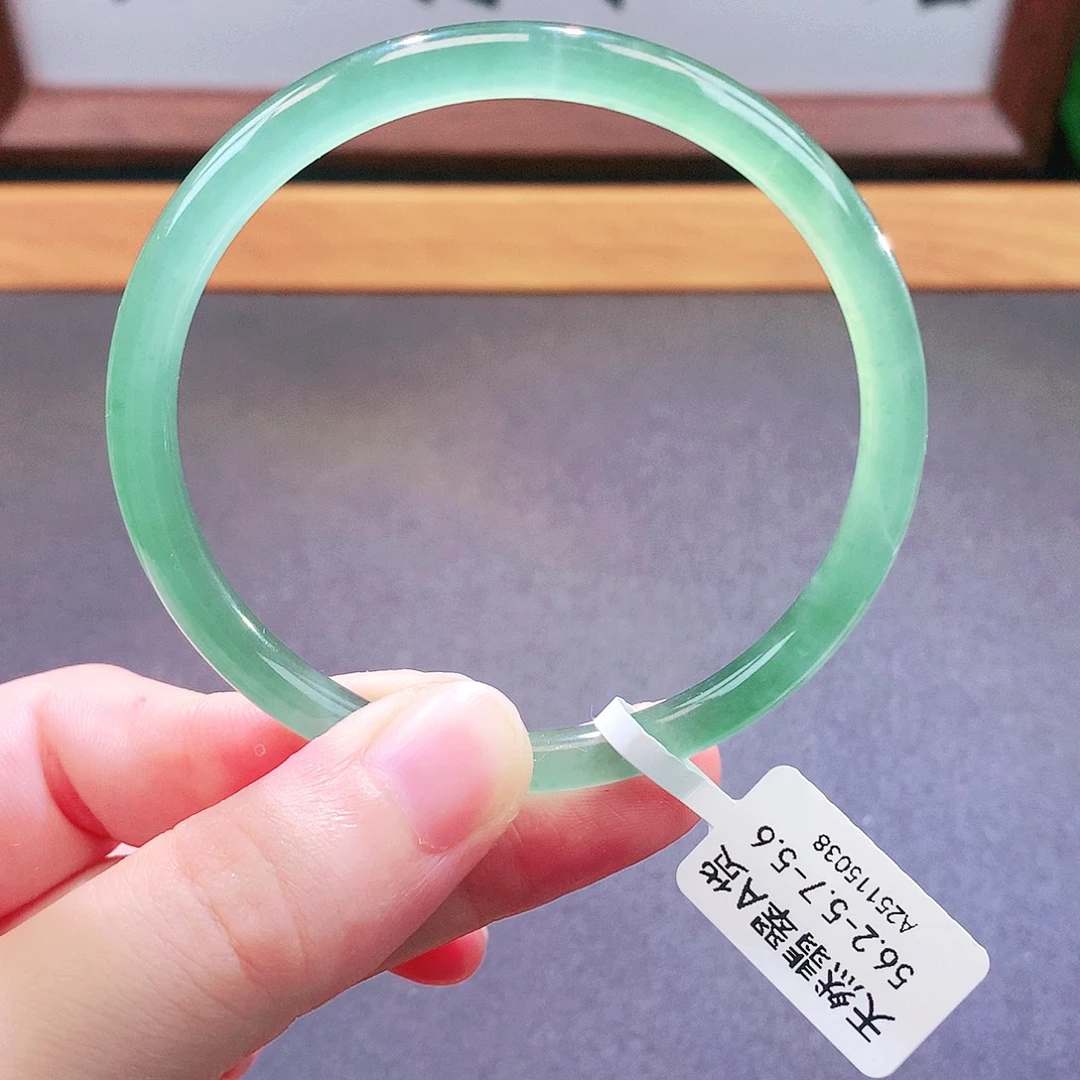 翡翠未镶嵌手镯天然翡翠