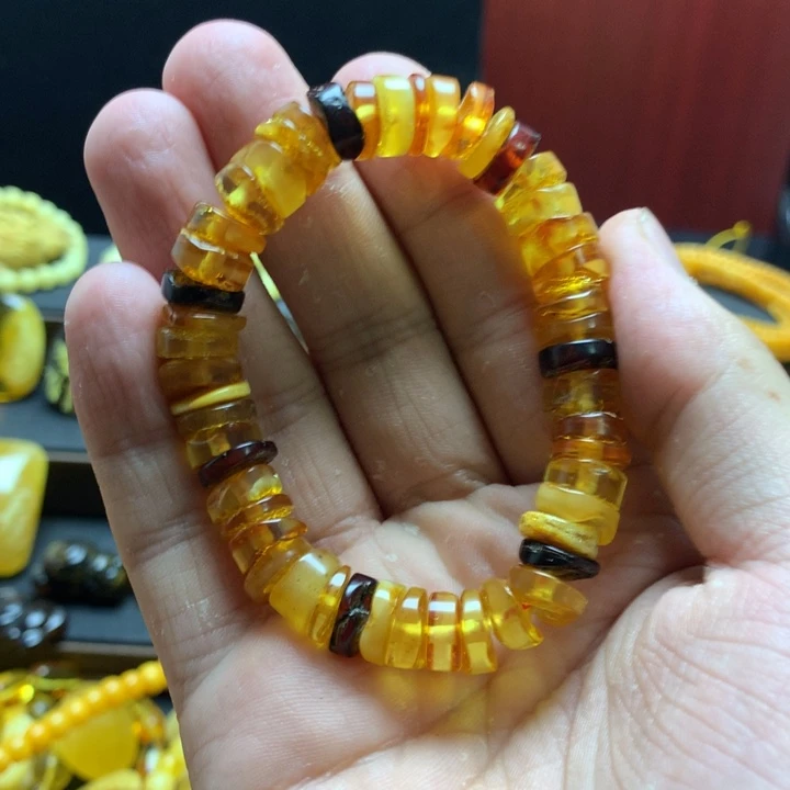 琥珀珠宝奇石未镶嵌