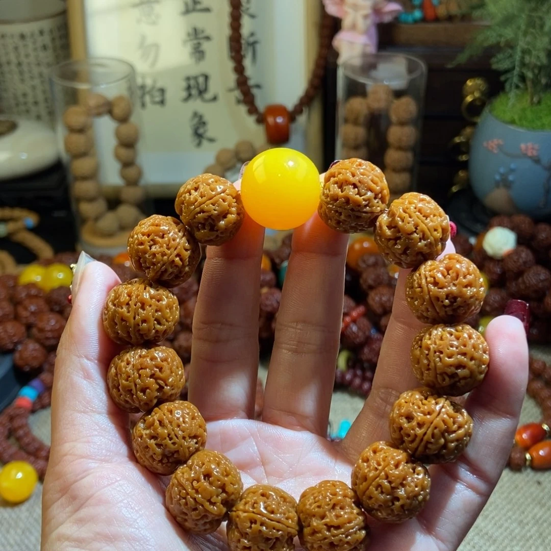 金刚菩提吊坠205半玉化黄