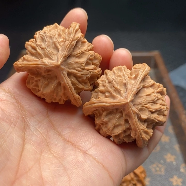 把件文玩核桃三棱40尺