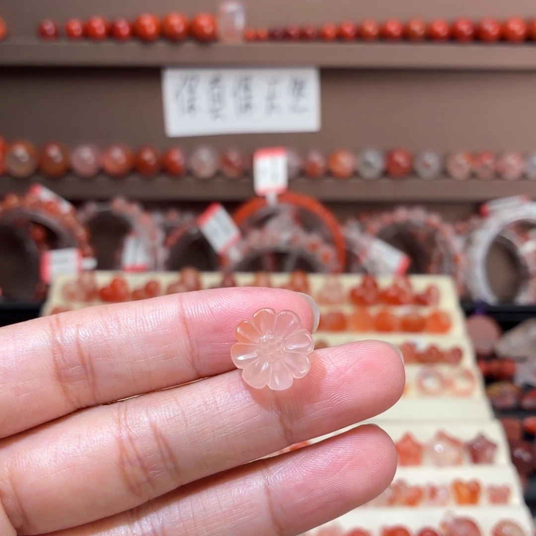 南红玛瑙未镶嵌川料小雏菊