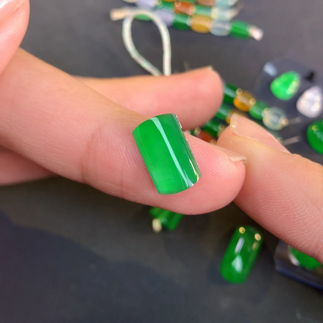 翡翠裸石11.77-7.17-2.65