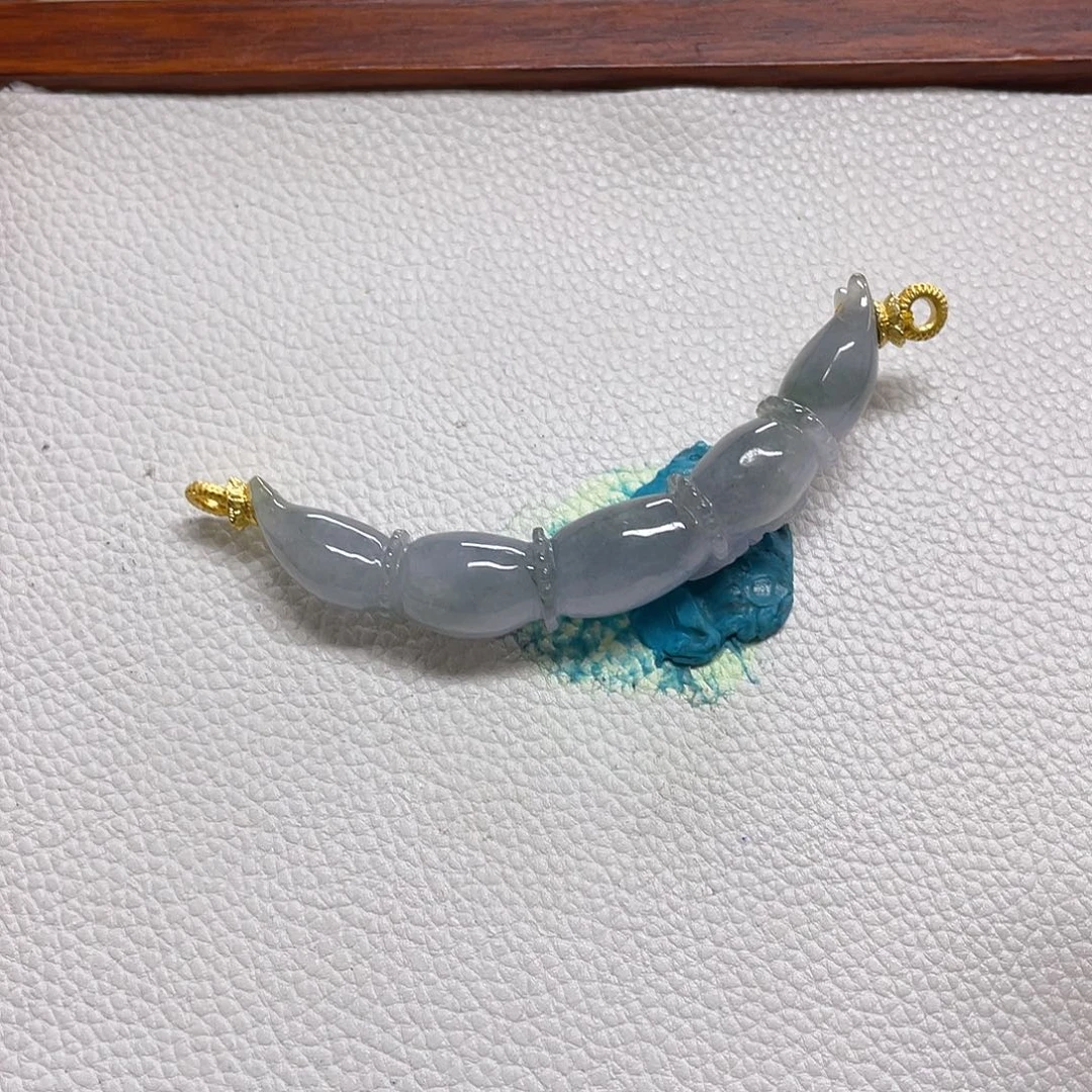 翡翠未镶嵌颈饰吊坠