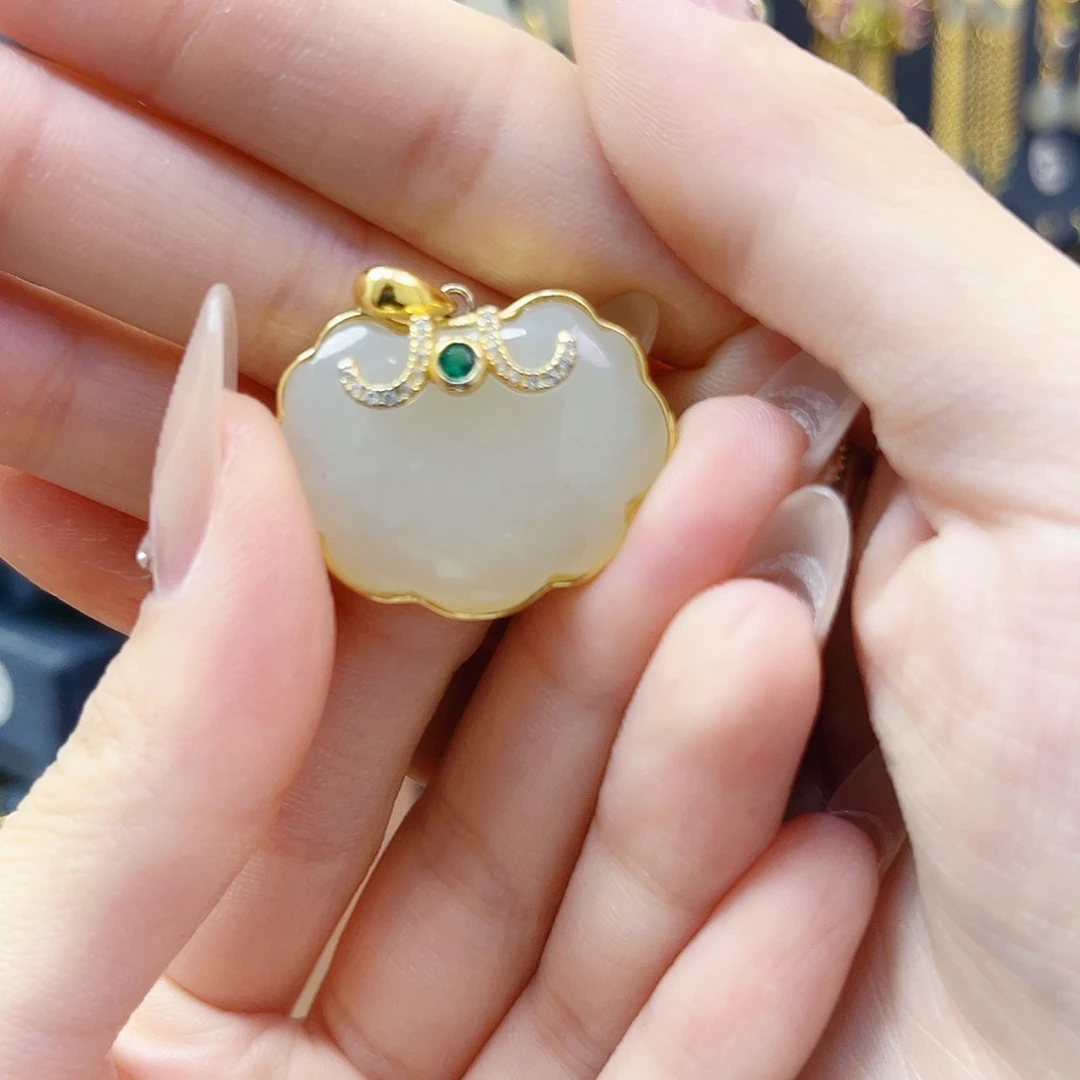 和田玉银S925镀金镶嵌颈饰