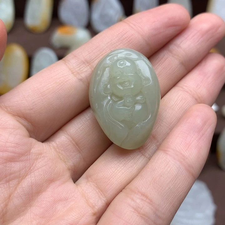 云***）和田玉未镶嵌颈饰