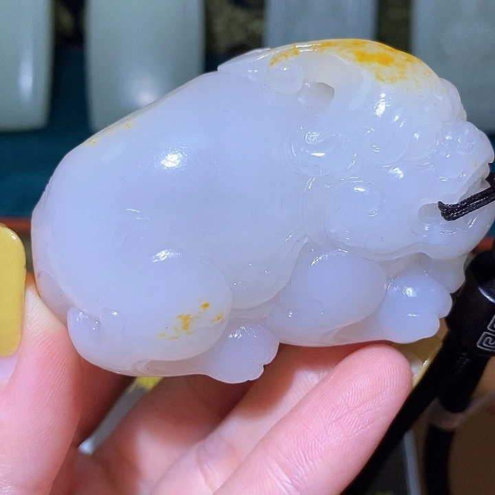 橙***意颈饰未镶嵌和田玉