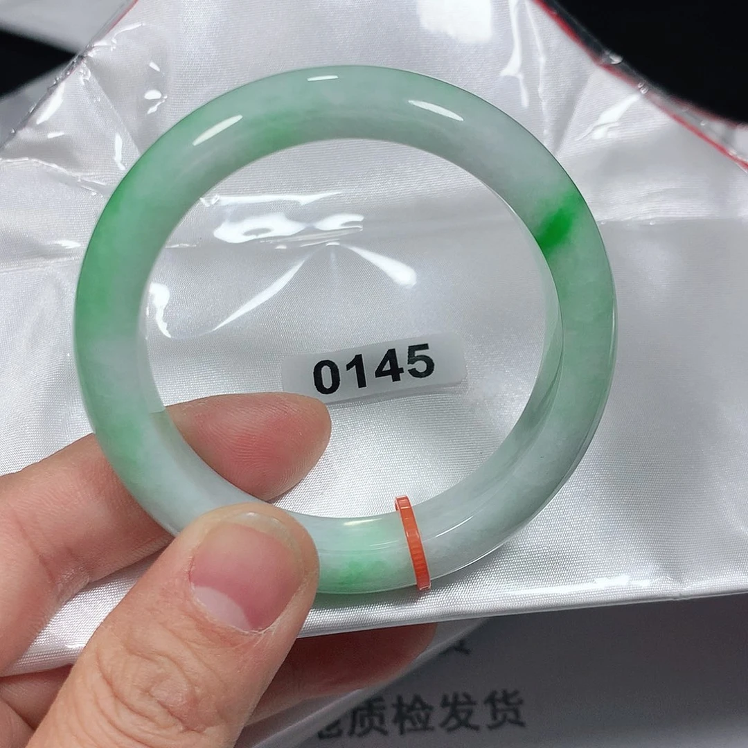 翡翠手镯未镶嵌天然缅甸翡翠手镯A货