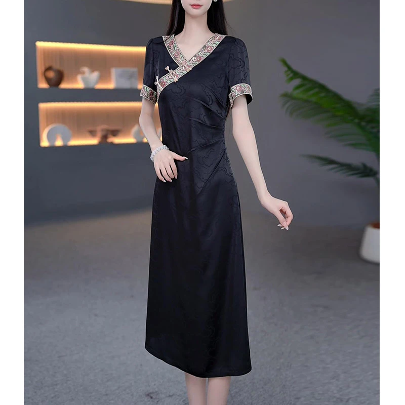 DBF-25A607YR 新款气质V领花边刺绣优雅修身显瘦连衣裙M-5XL
