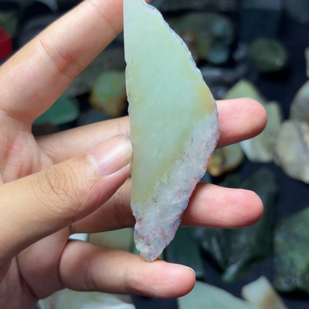 和田玉（糖玉）未镶嵌珠宝奇石