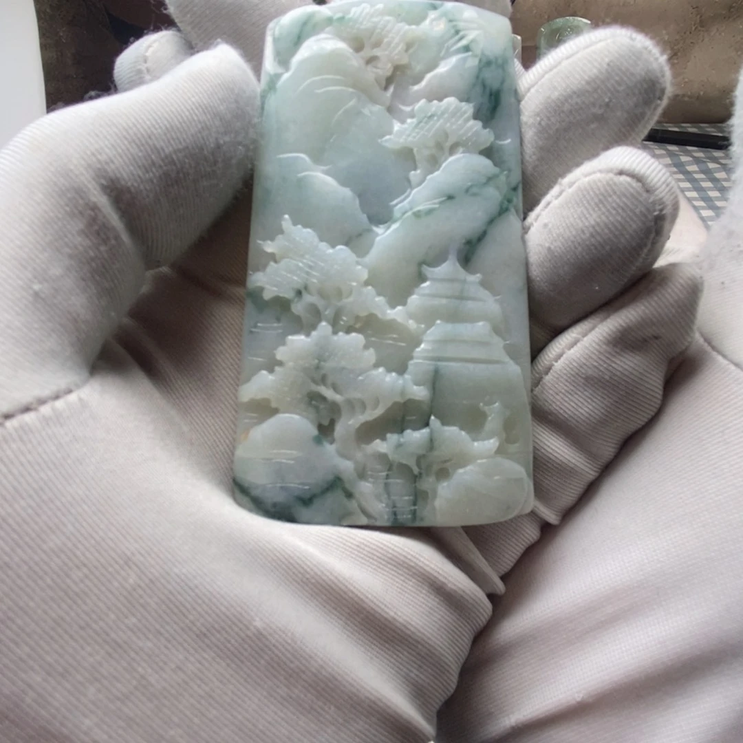 翡翠颈饰未镶嵌天然