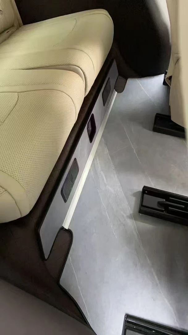 东魅商改适用腾势N9地板耐磨实心铝航空铝带灯休息脚踏汽车用品