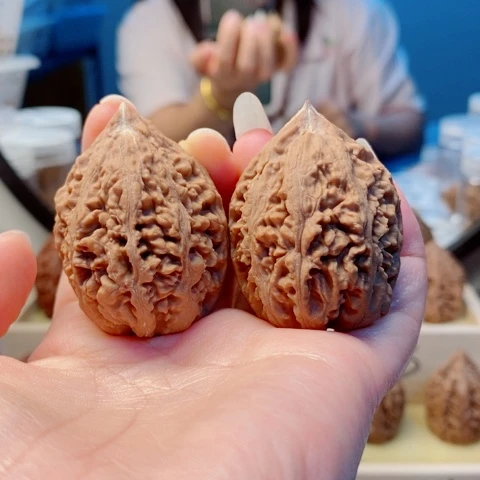 桃核把件东北秋子41