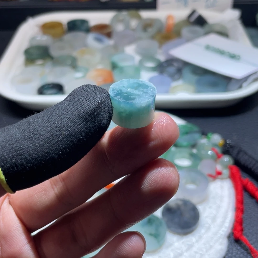 定制翡翠未镶嵌天然翡翠
