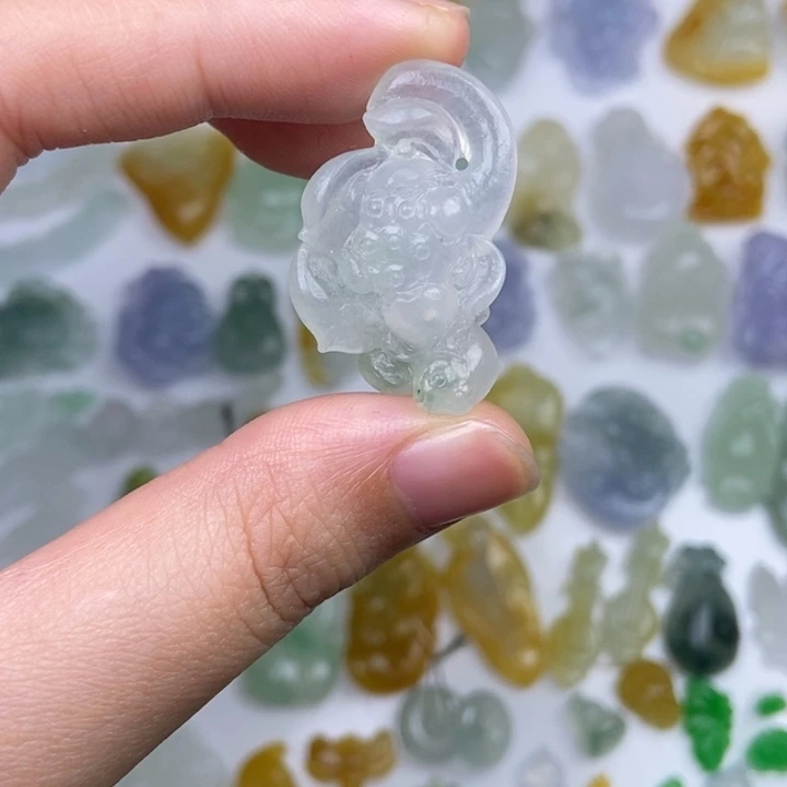 定制翡翠未镶嵌花