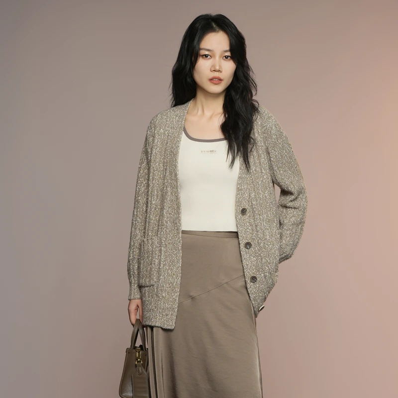 XG雪歌宽松毛针织衫2025秋季新款卡其色绵羊毛开衫女XK311030B573