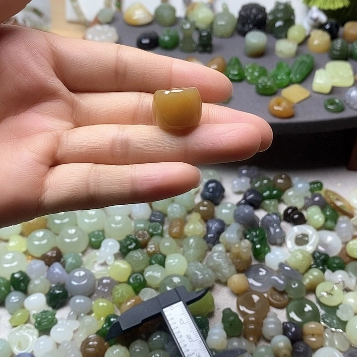 未镶嵌和田玉挂件 桶珠