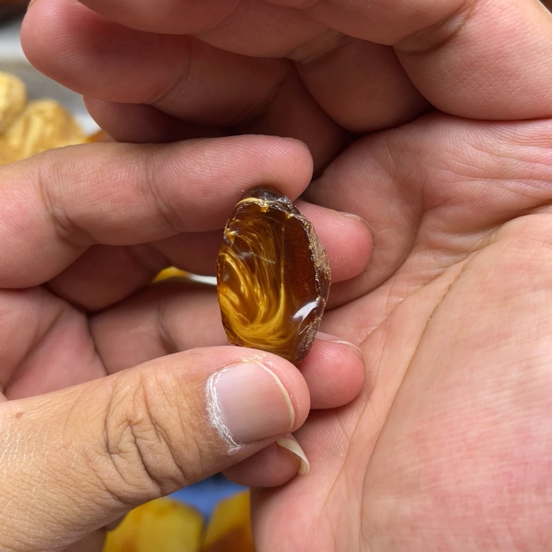 定制蜜蜡未镶嵌电****。原石
