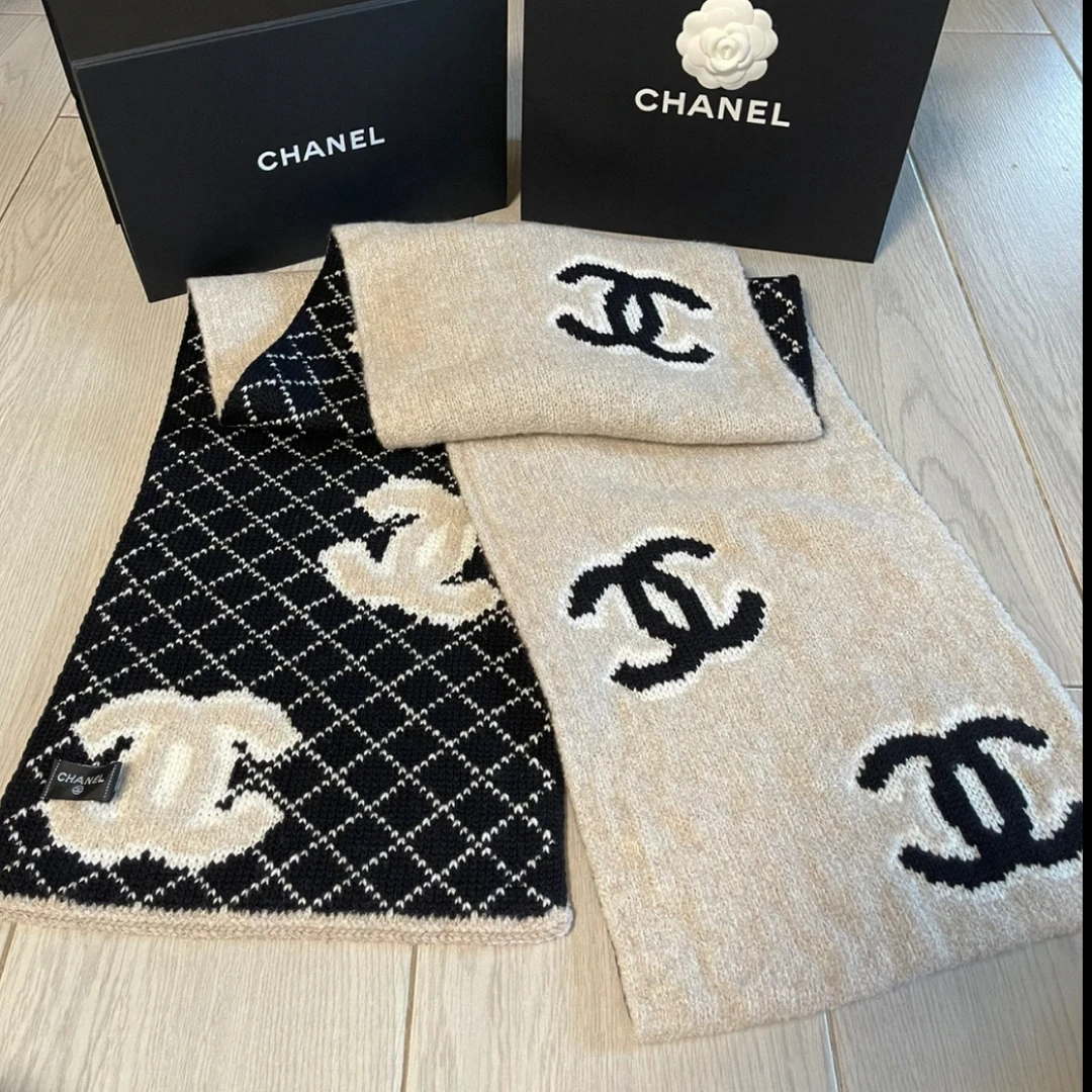 95新 Chanel/香奈儿 Chanel香奈儿双面羊绒双C围巾披肩/dd682