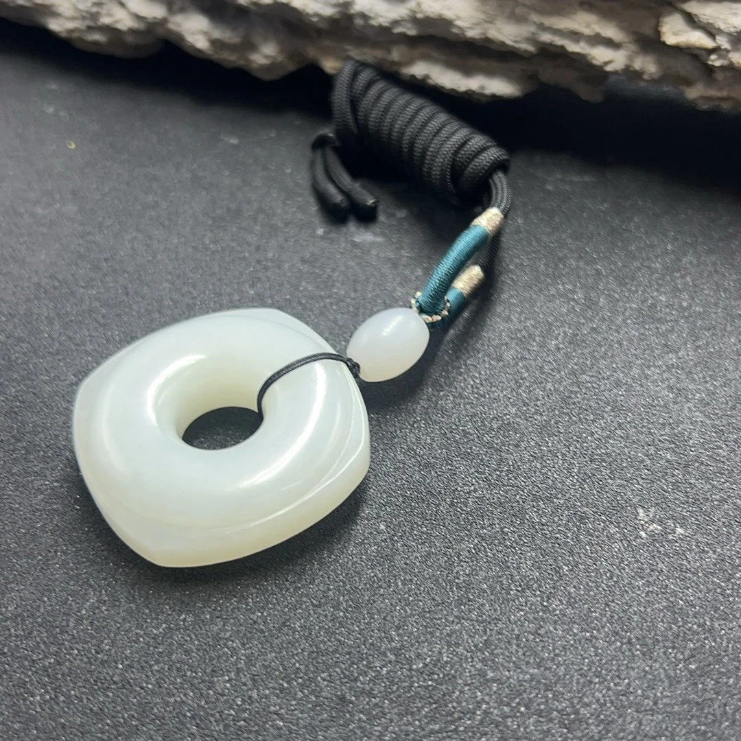 BY0125FXH标24 和田玉挂件