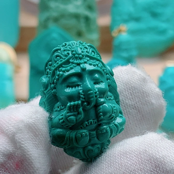 未镶嵌绿松石象神
