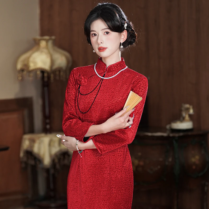 喜婆婆婚宴装2025新款春季高贵年轻妈妈礼服红色旗袍日常可穿裙子