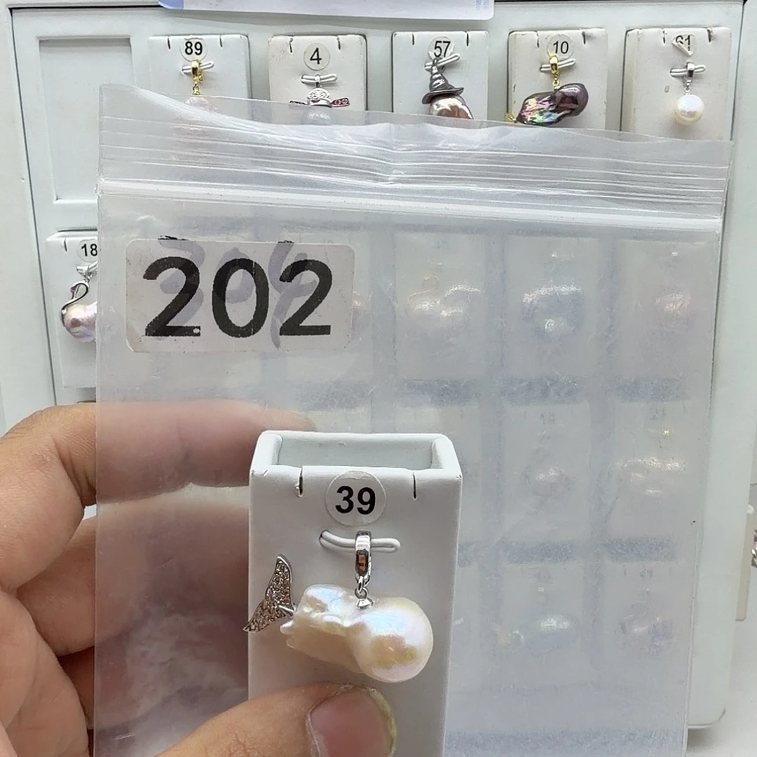 淡水珍珠颈饰合金