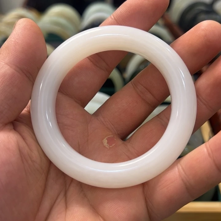 和田玉未镶嵌手镯和田玉羊脂白手镯卡56.7