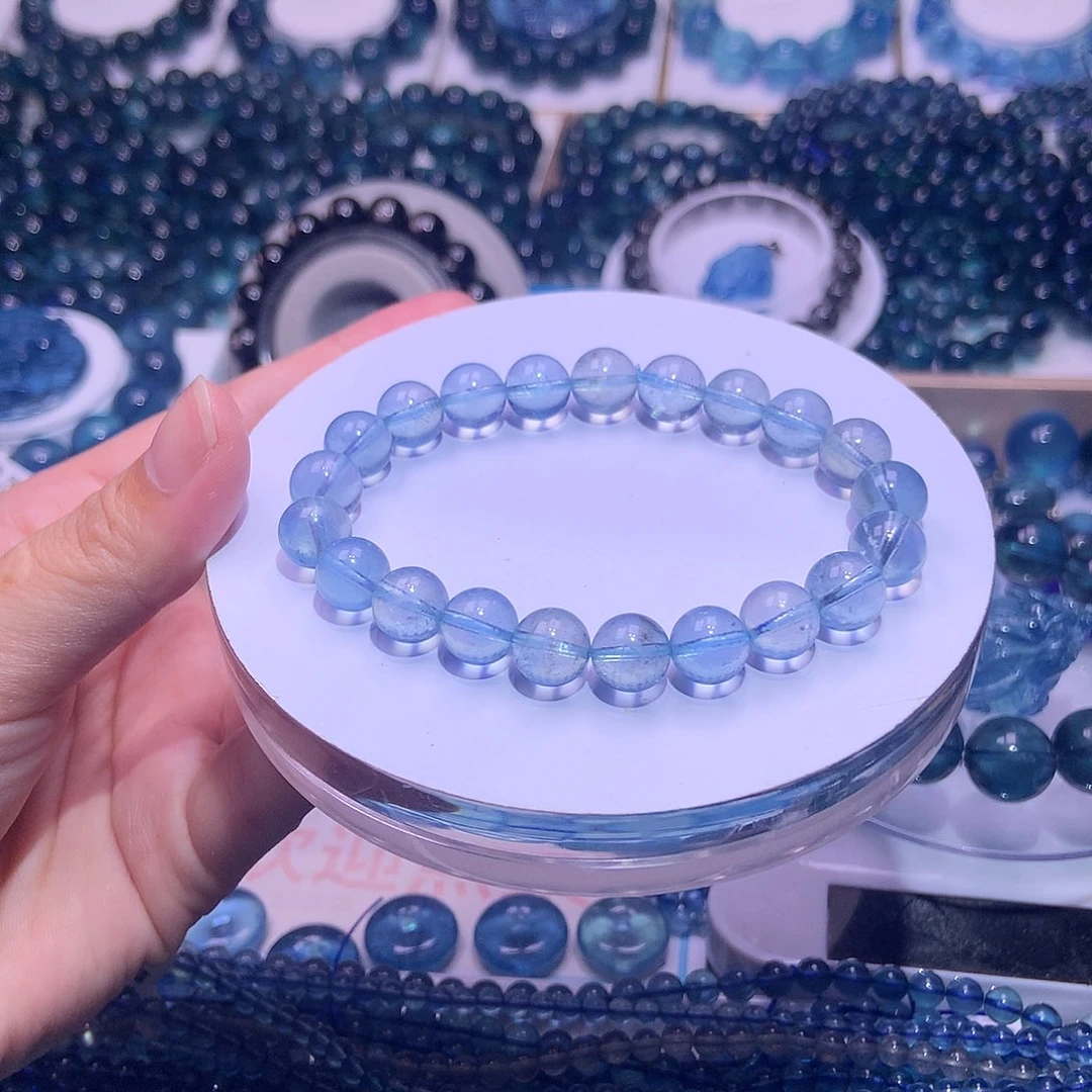 未镶嵌手串水晶碎冰闪海蓝宝9mm220元（拍4件）