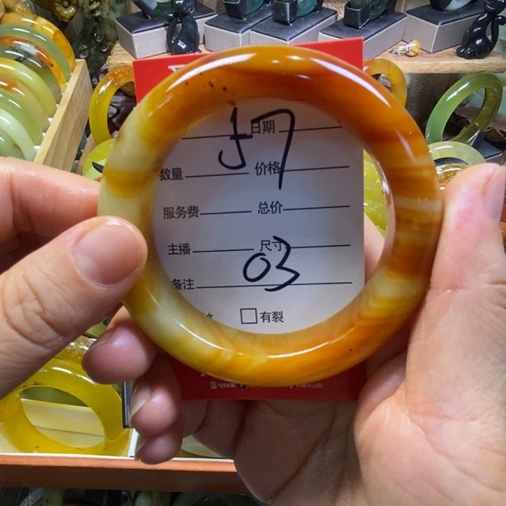 透闪石-蛇纹石玉未镶嵌手镯