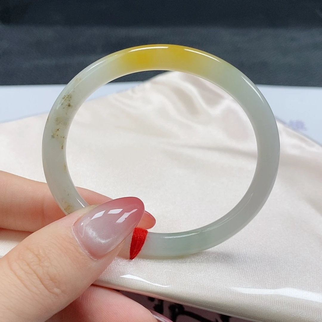 【闪购商品】翡翠手镯（贵妃镯）未镶嵌342号