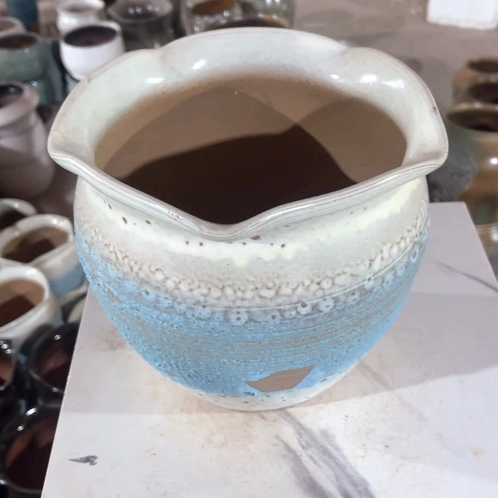 紫砂花盆口径20高度18一只小瑕疵