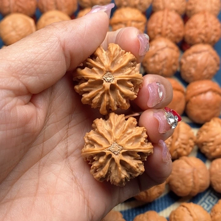 文玩核桃把件众****…手捻