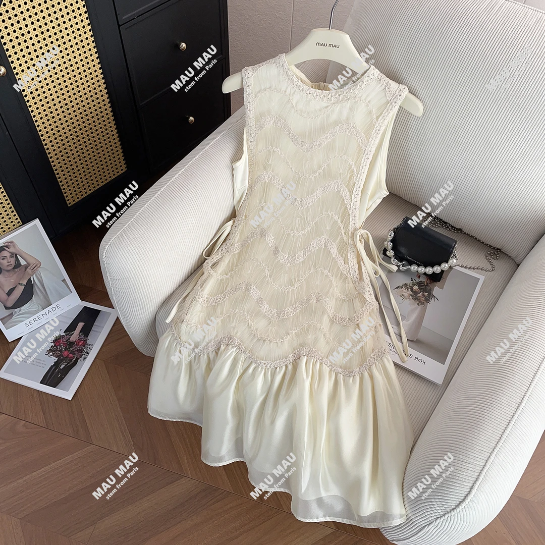 法式温柔气质连衣裙女夏季新款网纱拼接无袖背心裙DY6860