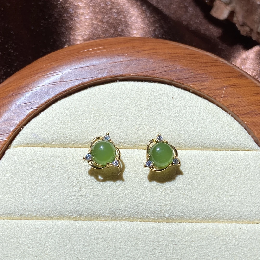 ED220 S925银和田玉碧玉耳钉